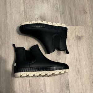 Women’s Sperrys boots